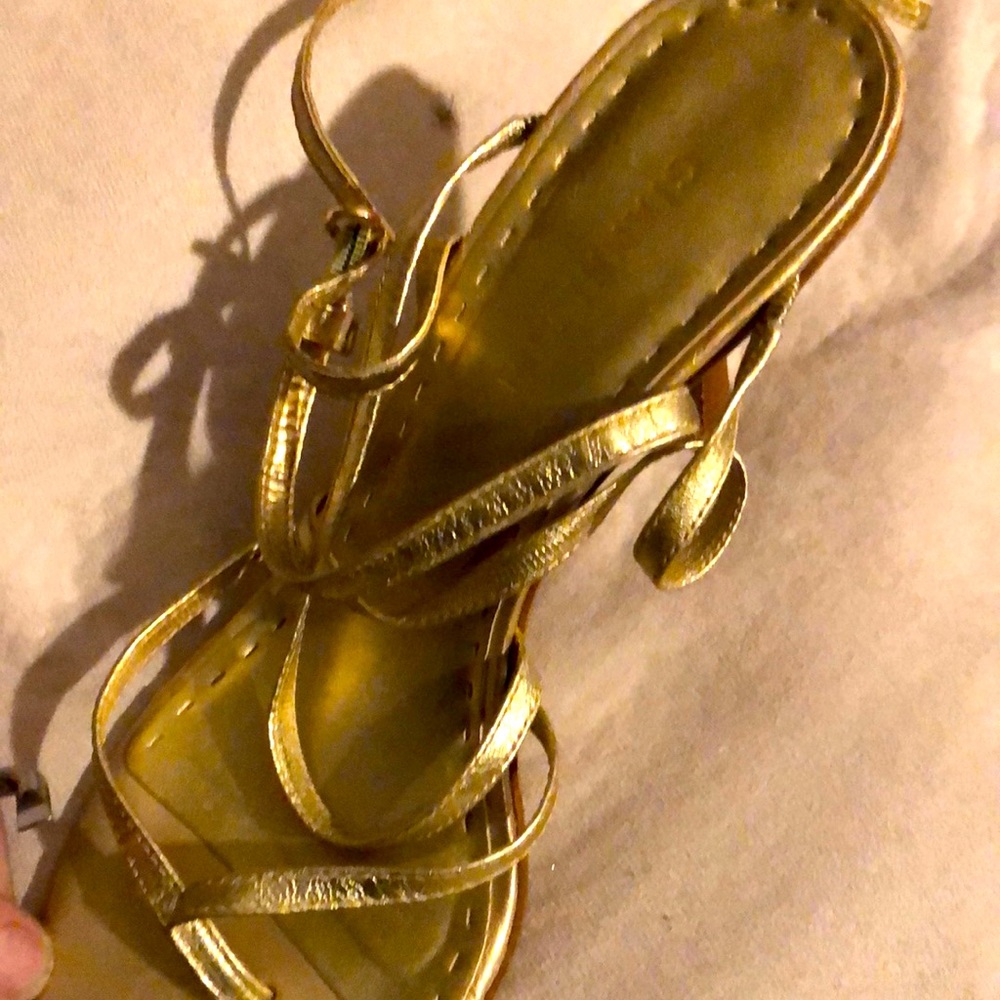 Gianni Bini 8 1/2 heels gold